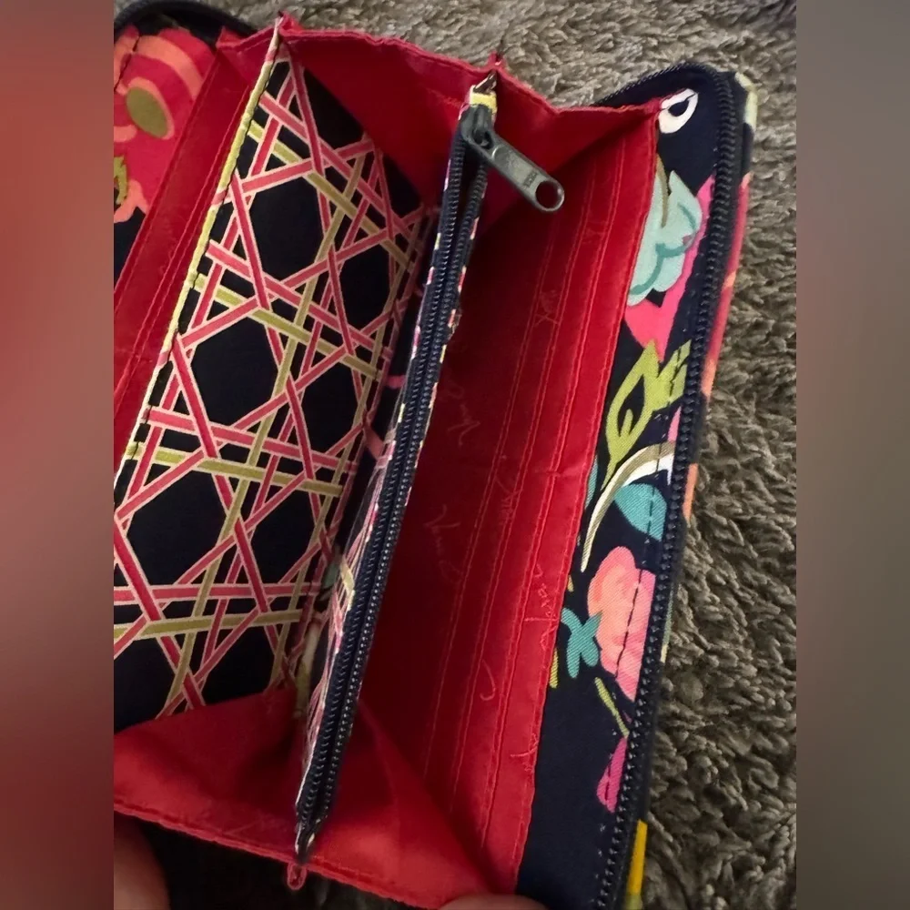 VERA BRADLEY Retired Ribbons Accordion Wallet - Picture 7 of 11